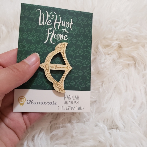 We Hunt The Flame, Wooden Pin, Hanna Hitchman, Illumicrate - Picture 2 of 3